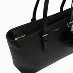 Sac cabas Cléo noir vue de trois-quarts, ouverture zippée