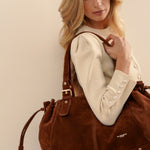 Garance camel tote bag worn on the shoulder
