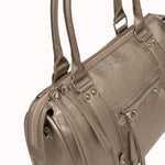 Sac à main Noema champagne détail de la poche zippée